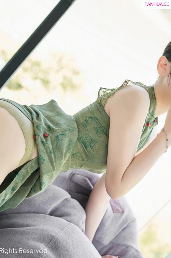   [XiuRen]高清写真图 2023.08.03 No.7181 沈青黛 旗袍美腿第63张图片